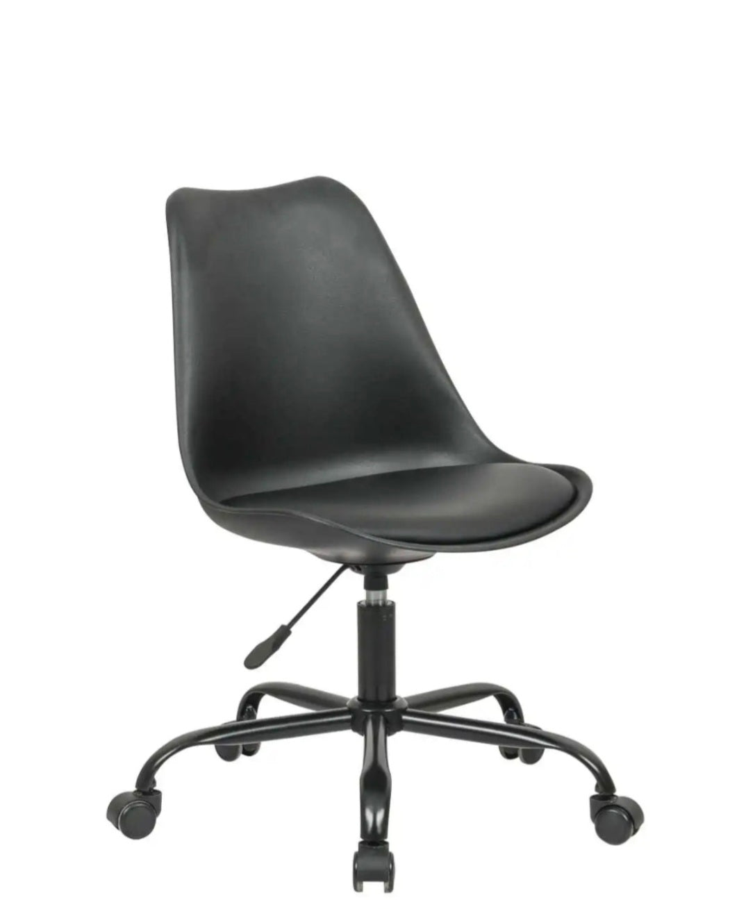 Chaise scandinave à Roulettes